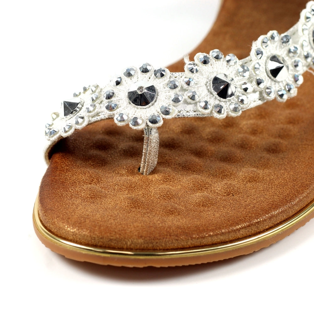 Lunar Charlotte II Soft Footbed Toe Post Womens Sandals Silver
