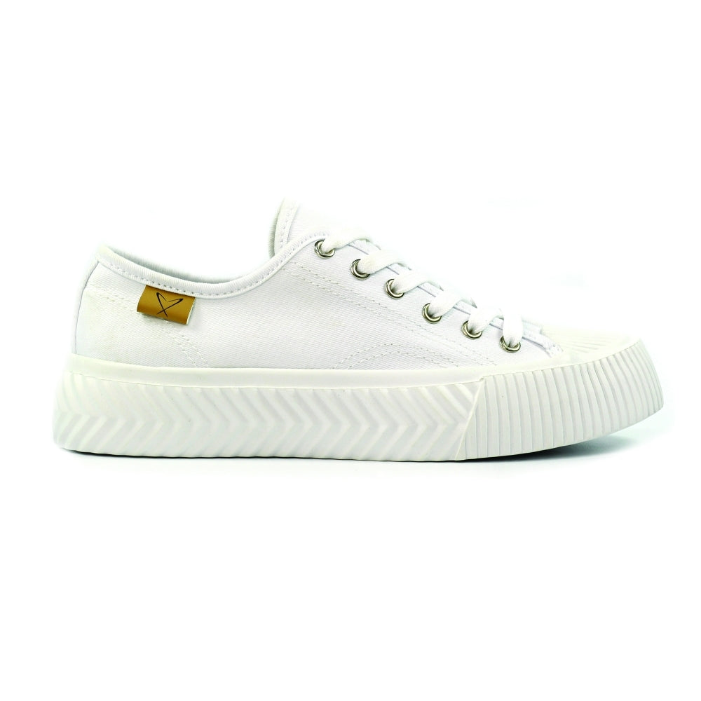 Womens Lunar Jayne II White Trainer