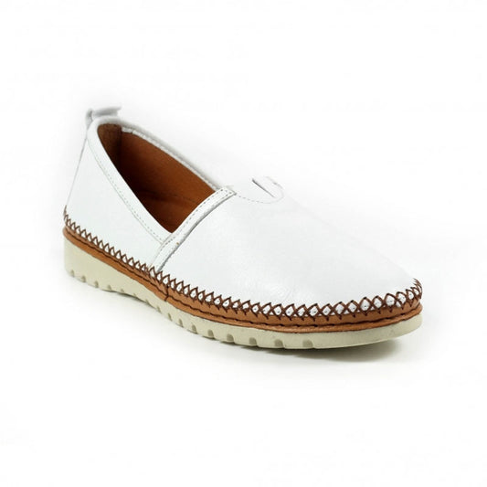 Lunar FLUTTER Slip-on Leather Shoes White