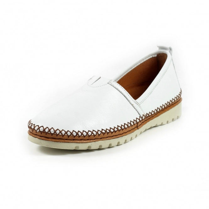 Lunar FLUTTER Slip-on Leather Shoes White