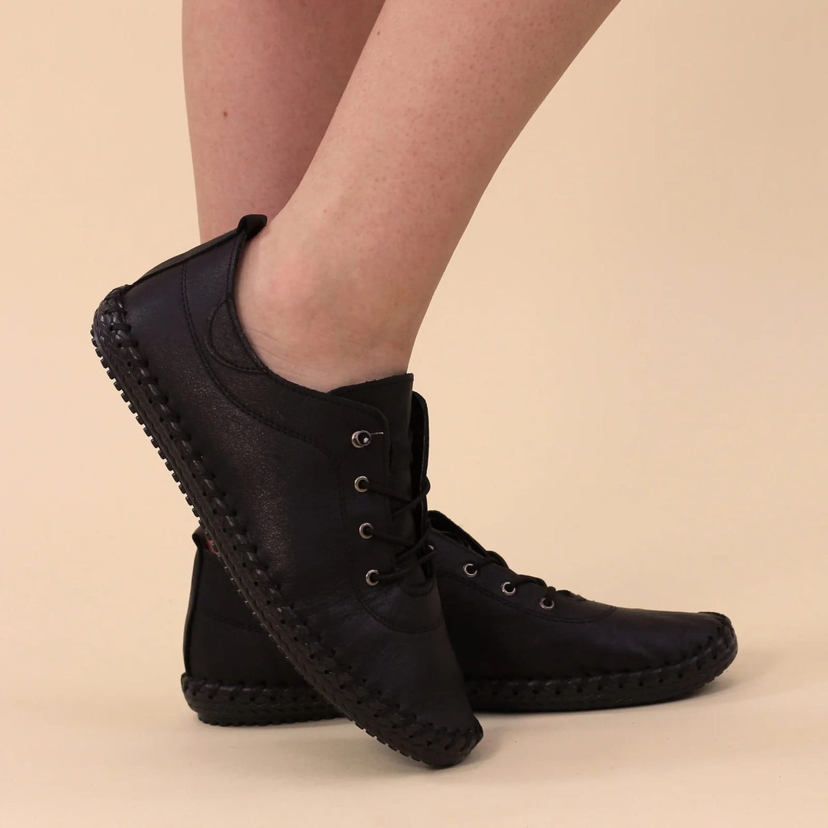 Womens Lunar St Ives Leather Casual Trainer All Black Sole