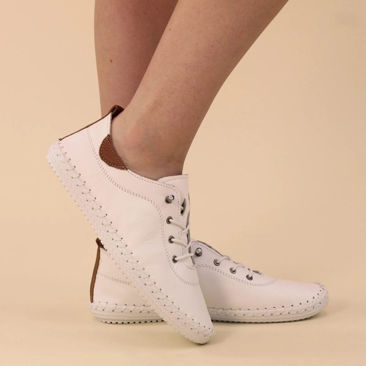 Womens Lunar St Ives Leather Casual Trainer White